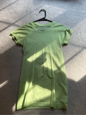 lululemon athletica Light Green Short Sleeve Tee